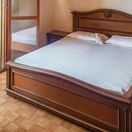 2 Bedroom Lovely In Bibione