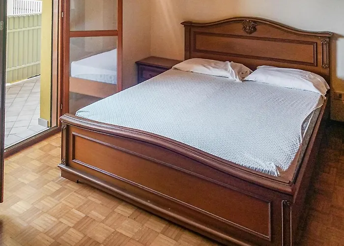 2 Bedroom Lovely In Bibione