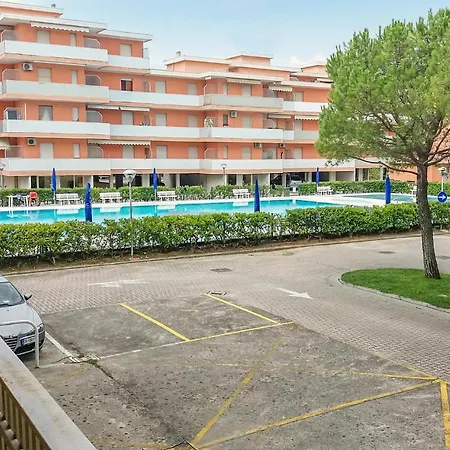 Lejlighed 2 Bedroom Lovely In *