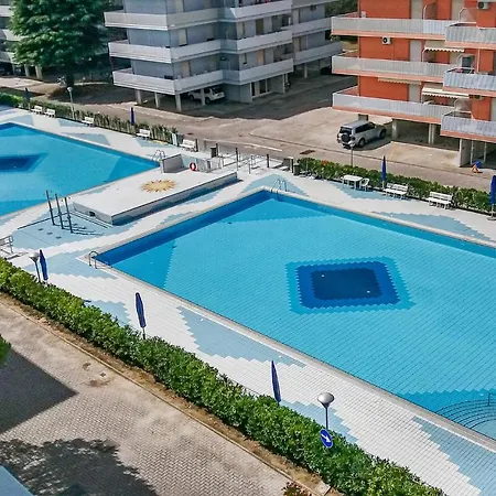 Lejlighed 2 Bedroom Lovely In *