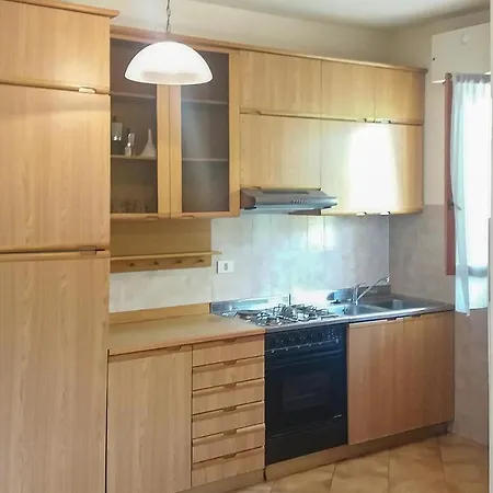 Gorgeous In With Kitchenette Apartment *