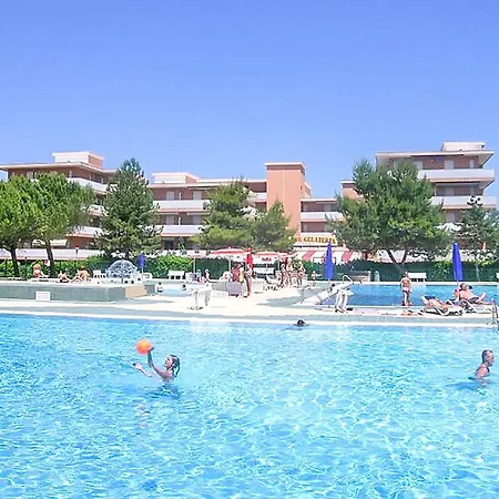 2 Bedroom Lovely In *